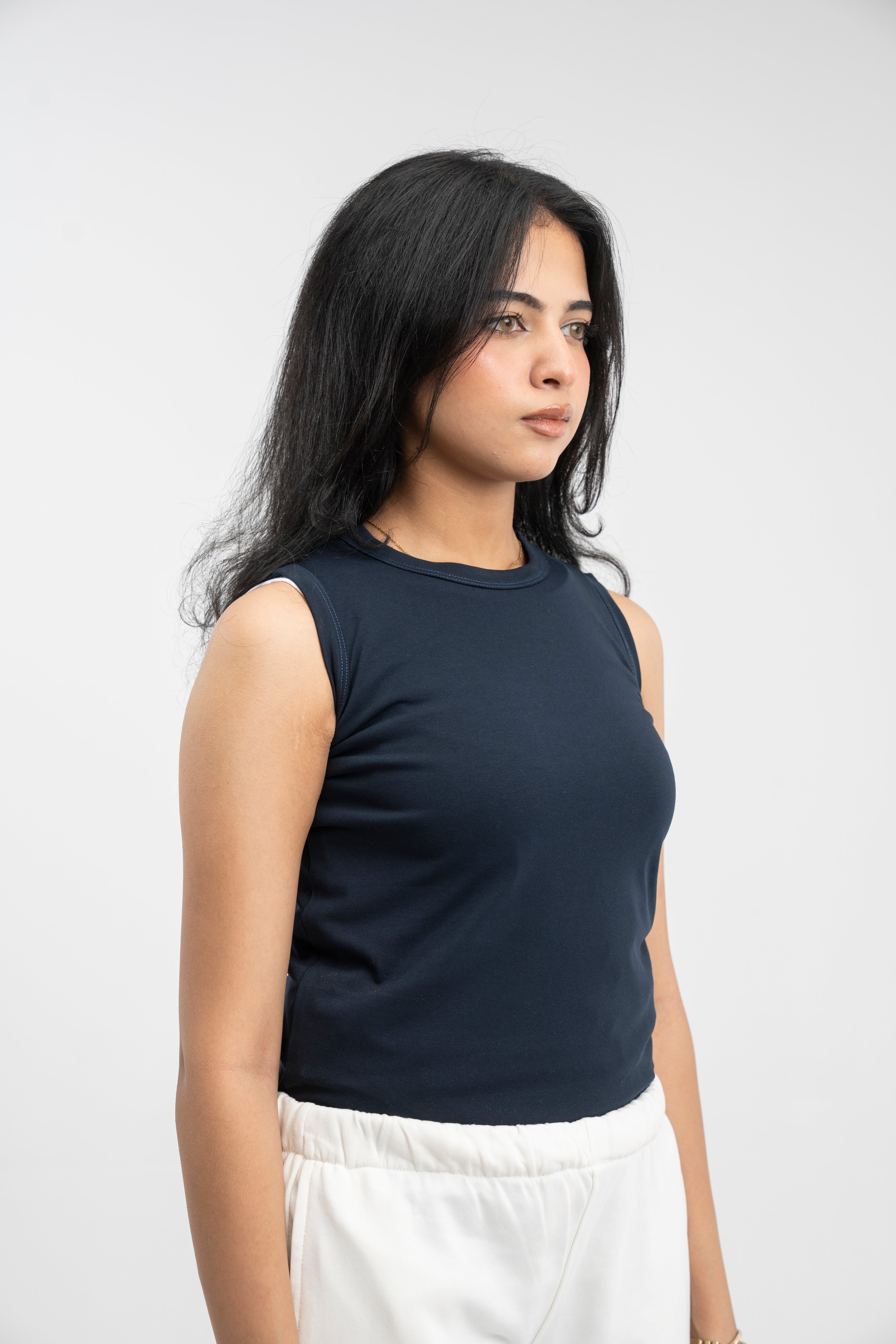 Sleeveless Basic top